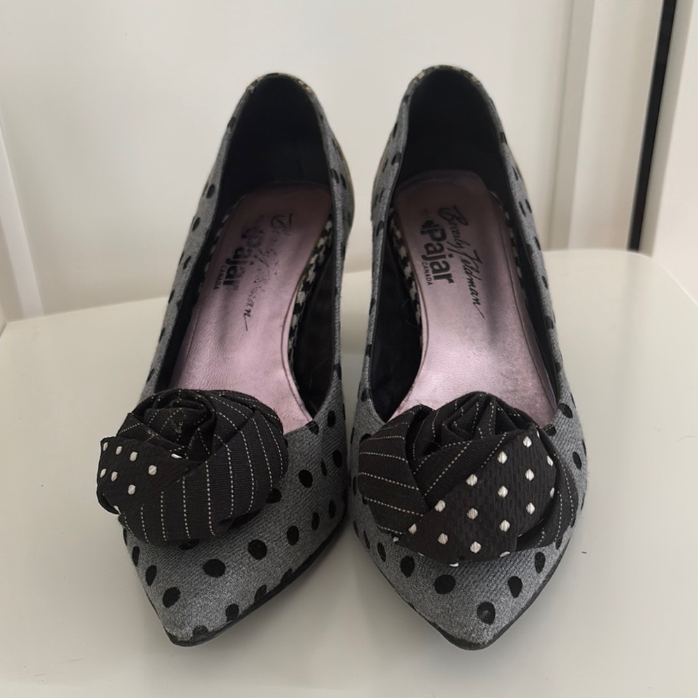 Beverly Feldman Pajar Women's Black Polka Dot Heels